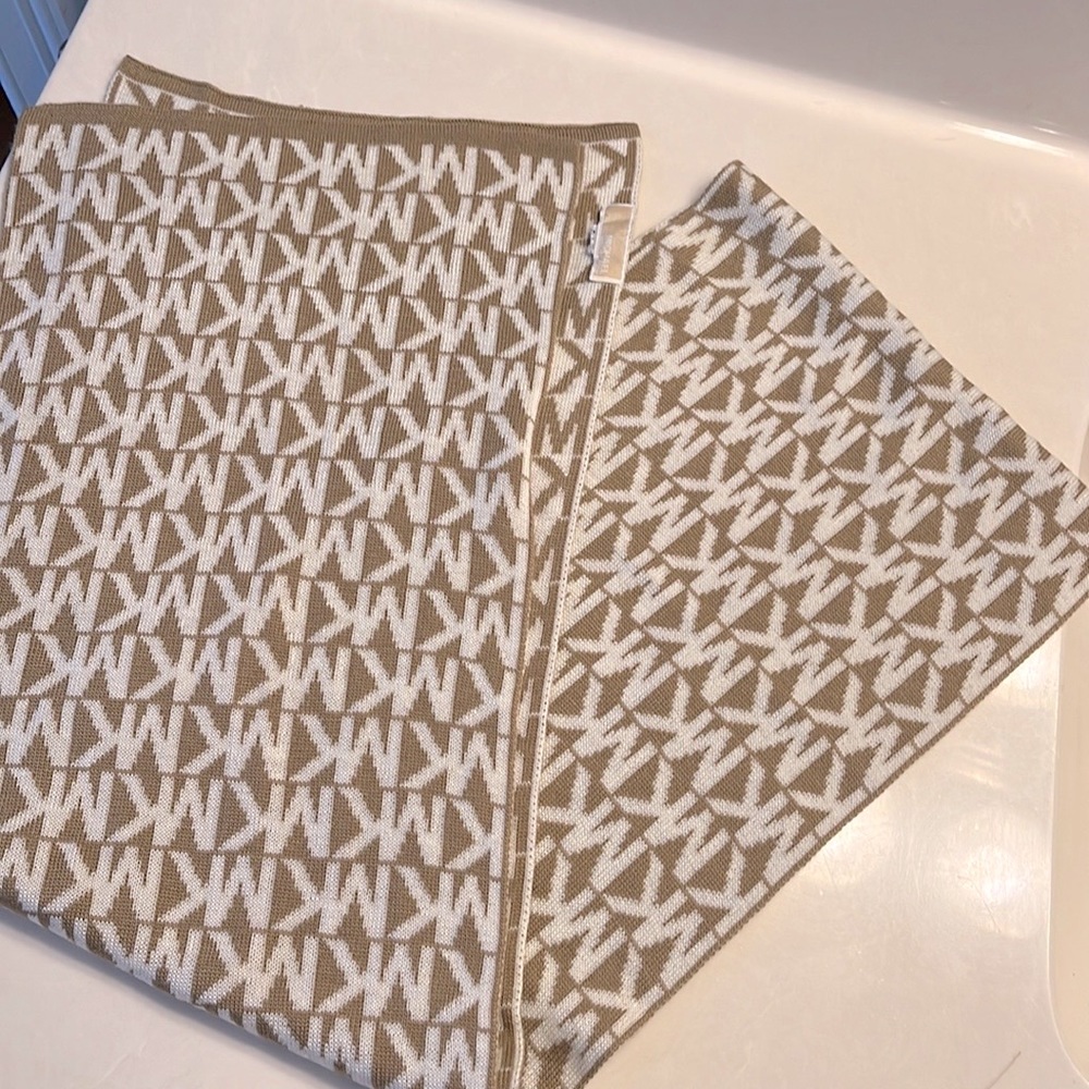 Michael Kors Logo Scarf